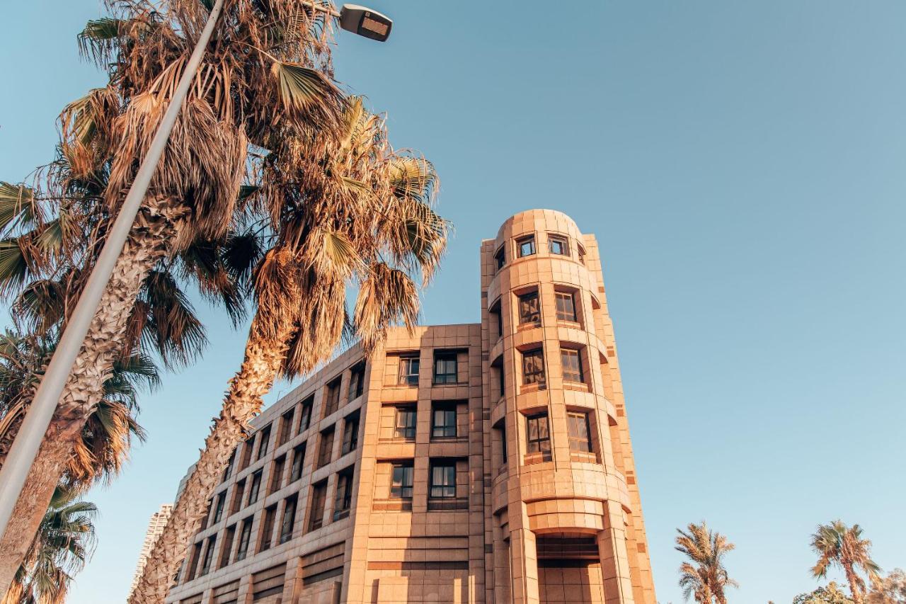 Seven Beach Tlv - By 7Even Hotels เทลอาวีฟ ภายนอก รูปภาพ